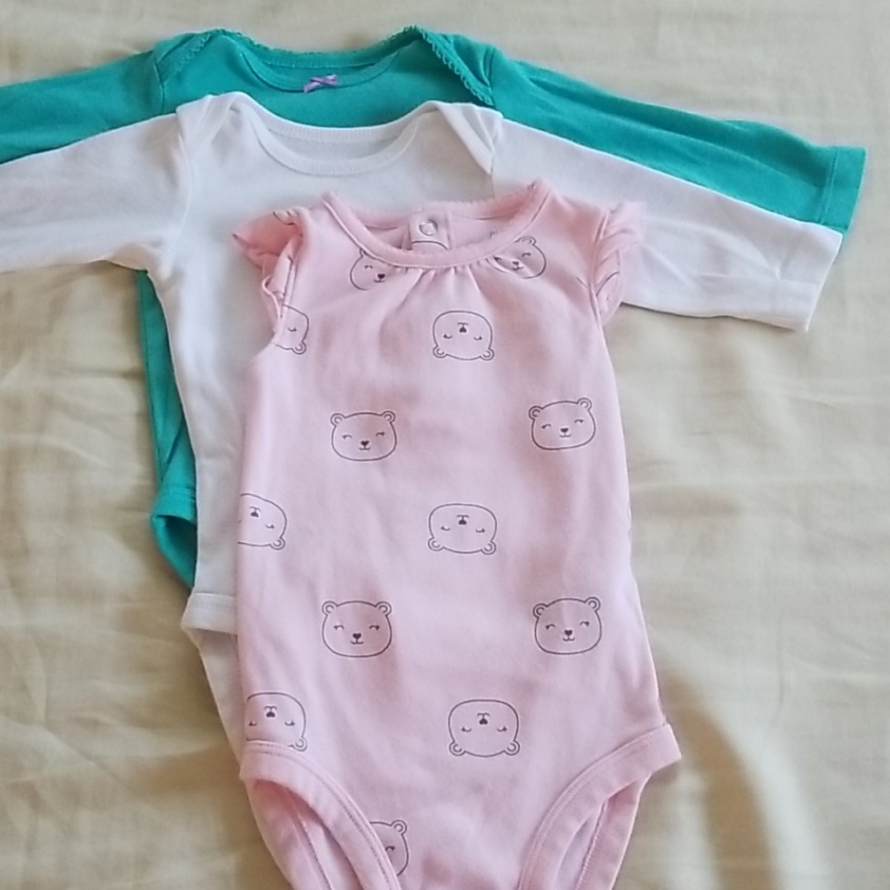 Bodysuit BUNDLE- set of 3 ...6M